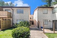 Building Photo - Fully Renovated 3BR/2BA Condo in Decatur!