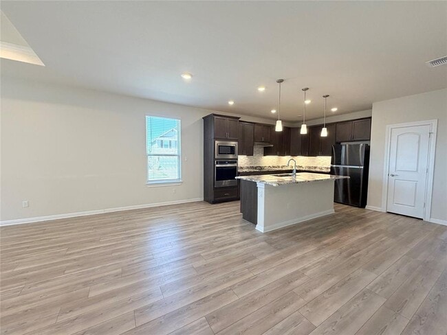 Building Photo - 508 Red Knot Ave