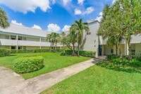 Building Photo - 1605 S US Hwy 1