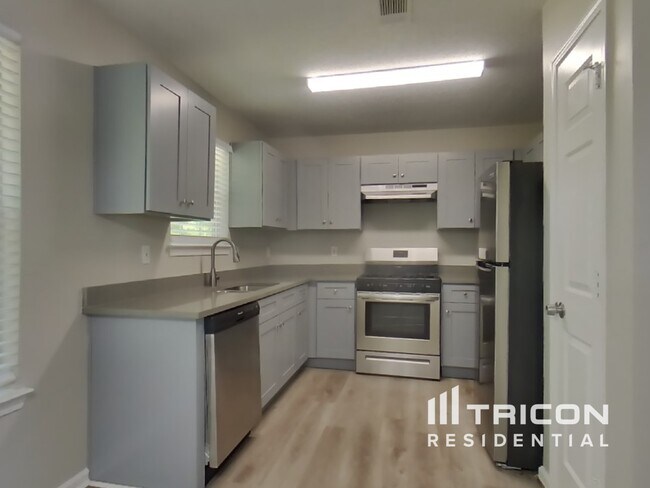 Building Photo - 4460 Idlewood Park