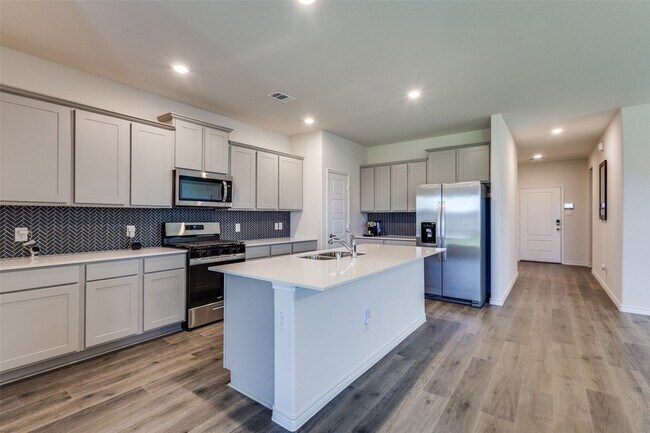 Building Photo - 6213 Abby Dr