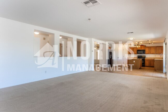 Building Photo - Large Home with Plenty of Room in Coolidge