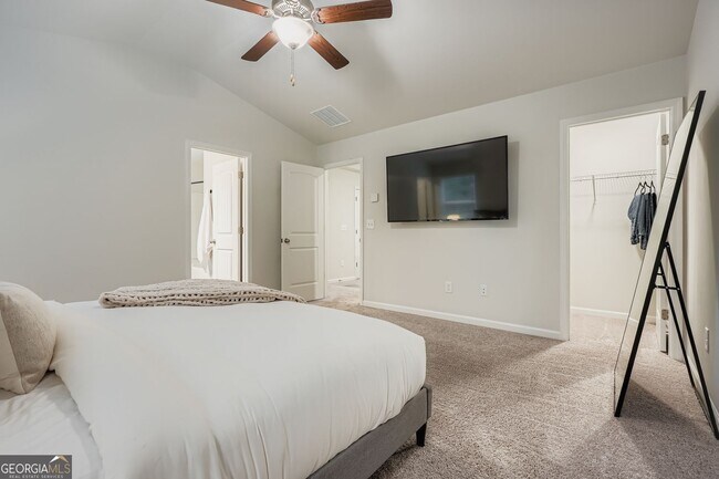 Building Photo - 4630 Blake Lp