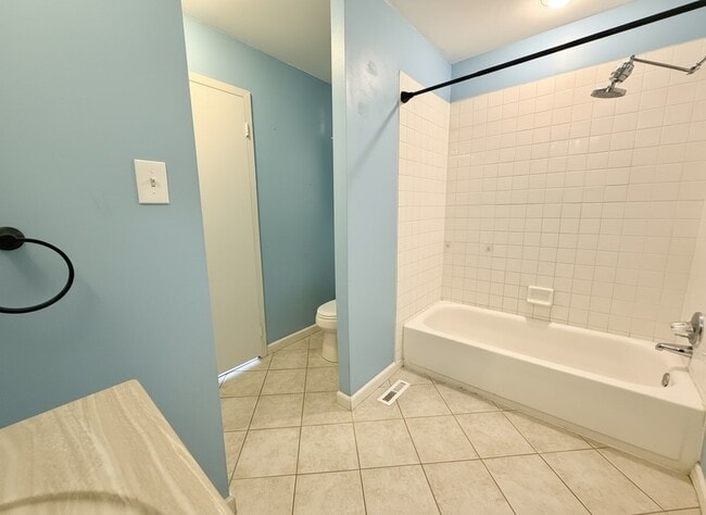 Building Photo - 1 Kings Ct