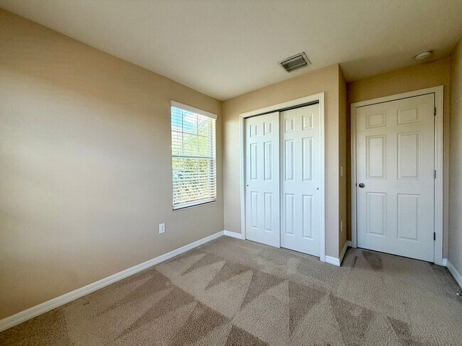 Building Photo - 3 BEDROOM 2.5 BATHROOM 1 CAR GARAGE IN PIN...