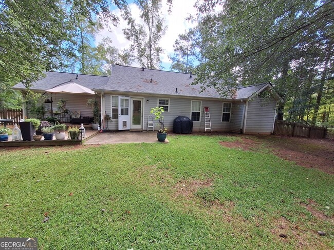 Building Photo - 85 Emerald Dr