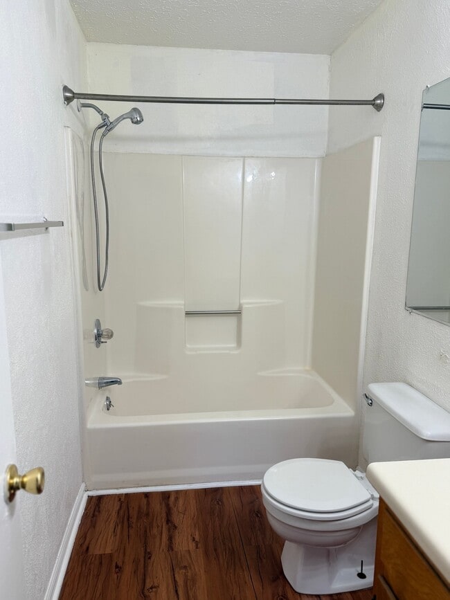 Building Photo - 16 Duiguid Dr