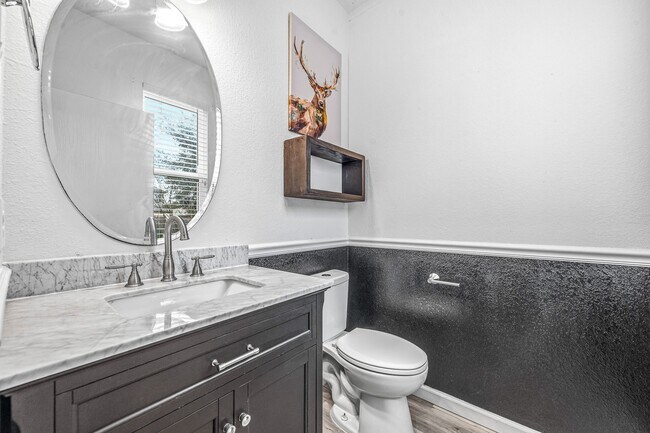 Building Photo - 4118 Lake Cypress Cir