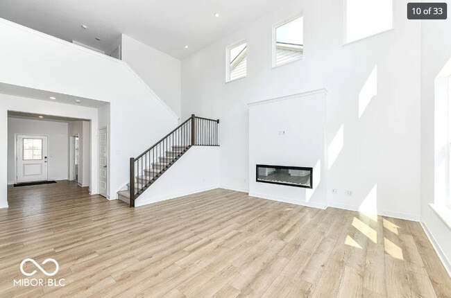 Building Photo - 5155 Summerton St