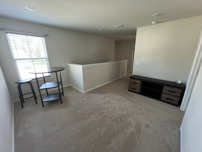 Building Photo - 218 Parkwood Vista Way