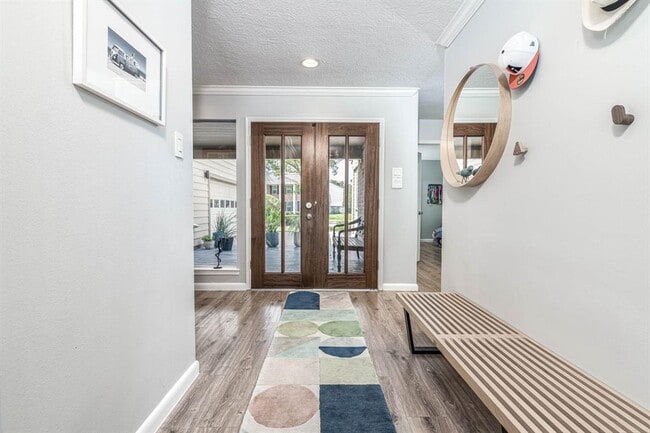 Building Photo - 1550 Wood Lodge Dr