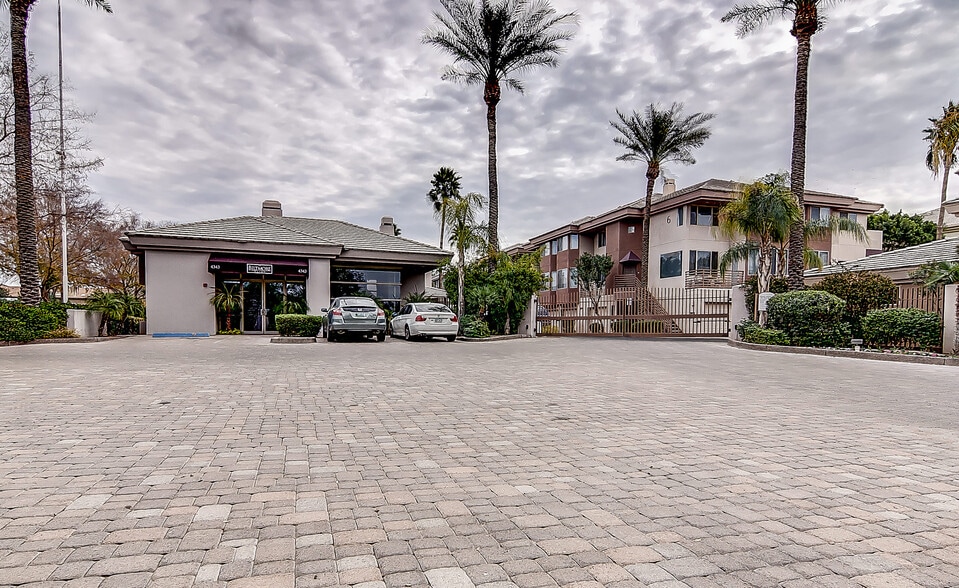 gated community - 4343 N. 21st Street Phoenix