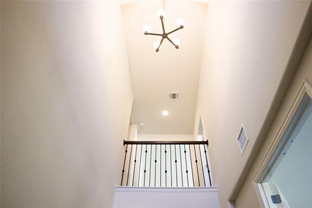 Building Photo - 1216 Rosebay Dr