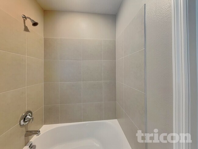 Building Photo - 722 Abita Aly