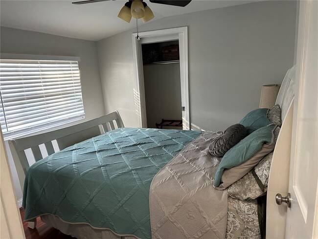 Building Photo - 2521 Lorraine St