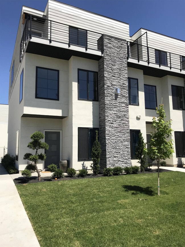 Building Photo - 2968 Richmond View Ct