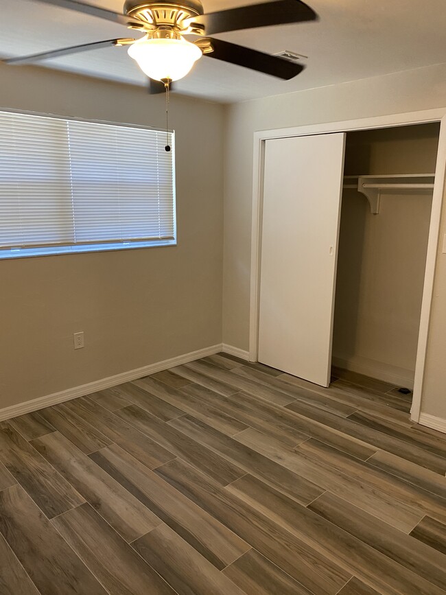 Building Photo - 8485 Sunset Dr