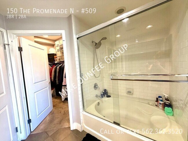 Building Photo - 150 The Promenade N