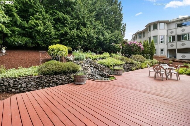 Building Photo - 12805 SE Spring Mountain Dr