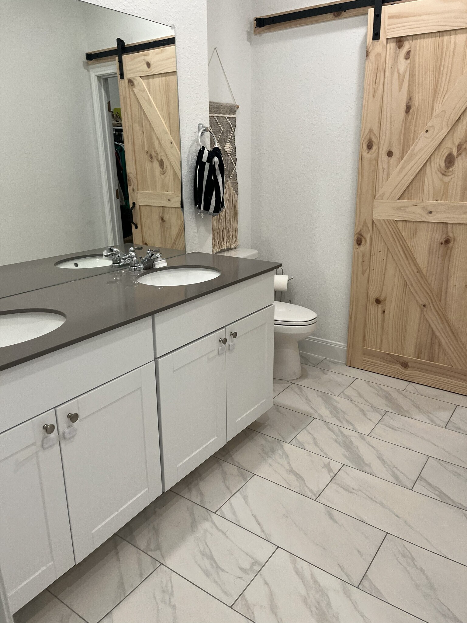 Owner's On-suite 5 of 5 - 6615 Morgan Path