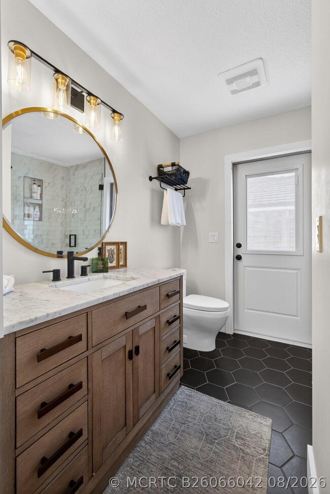 Building Photo - 12897 La Rochelle Cir