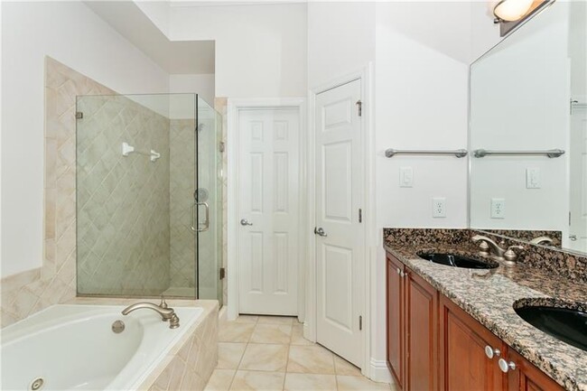 Building Photo - 778 Clifton Heights Ln NE