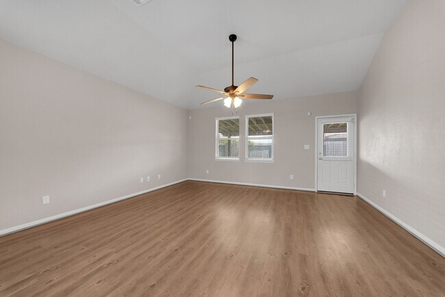 Building Photo - 411 Walnut Branch Dr