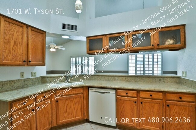 Building Photo - 1701 W Tyson St