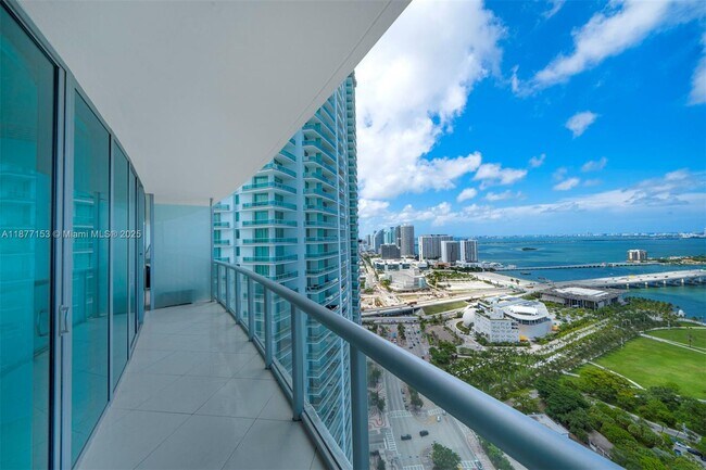 Building Photo - 888 Biscayne Blvd