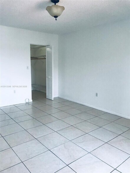 Building Photo - 17600 NW 68th Ave