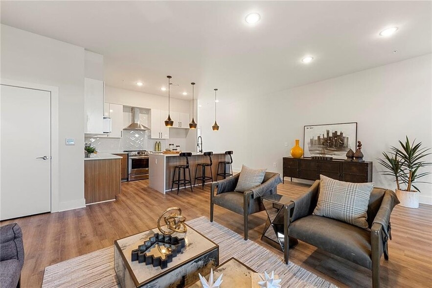 Living Dining & Kitchen - 112 Rogers St NE