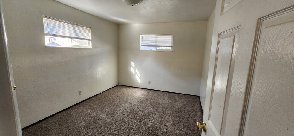 Building Photo - 514 Fairmount St