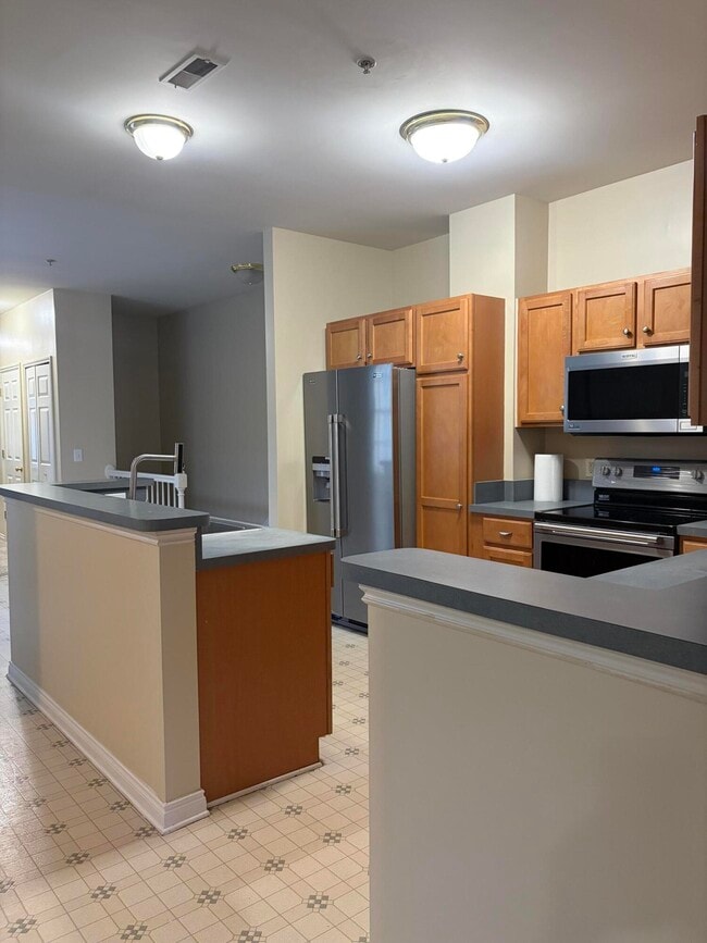 Building Photo - 534 Constitution St