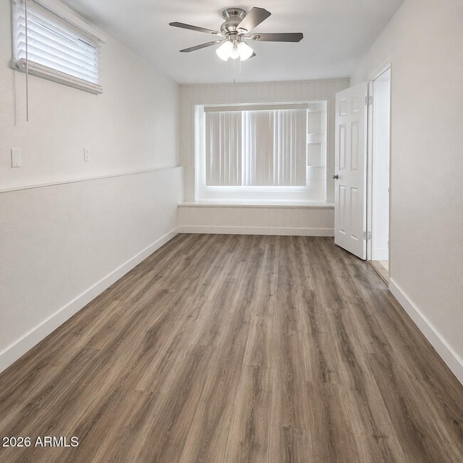 Building Photo - 4326 E Glenrosa Ave