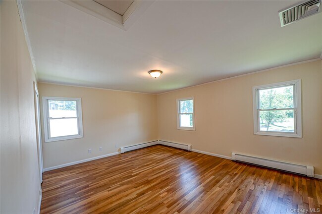 Building Photo - 69 Allan Dr