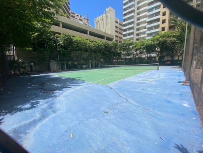 Building Photo - (INCLUDING UTILITIES, A/C & INTERNET) Studio Unit with 1 parking available Waikiki Marina!!