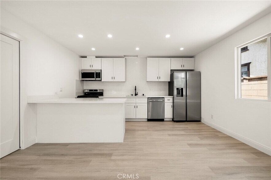 Building Photo - 1324 S Oakhaven Dr