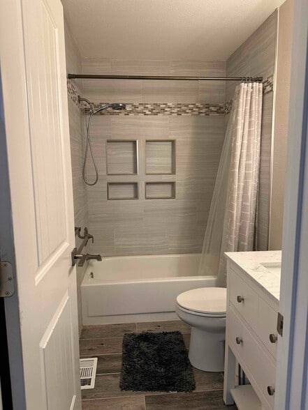 Building Photo - 7006 67th St NE