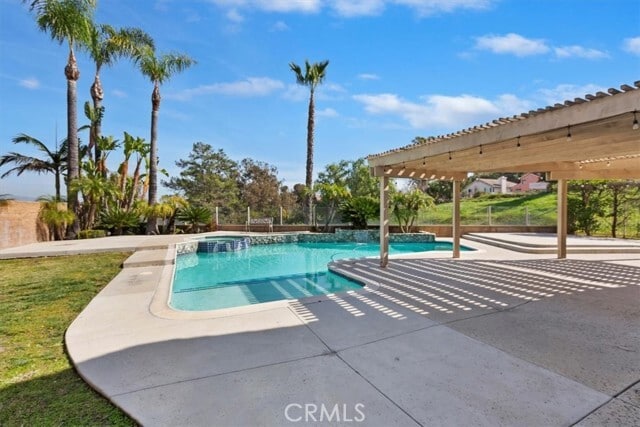 Building Photo - 2446 Cll Bienvenida