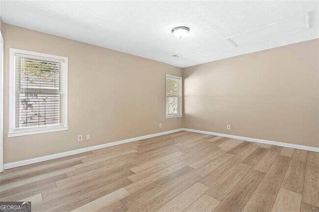 Building Photo - 349 Old Acworth Rd