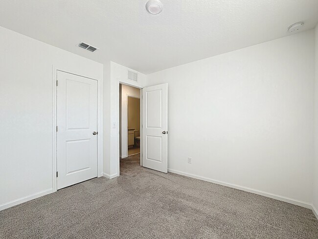 Building Photo - 5941 Piney Shrub Pl