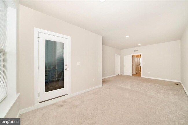 Building Photo - 3635 Stone Barn Dr