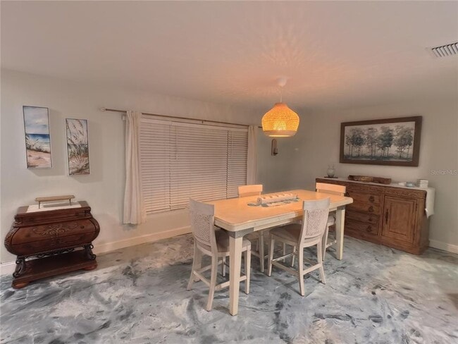 Building Photo - 6107 9th Ave W