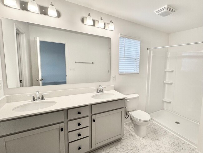Building Photo - 1425 Stork Dr