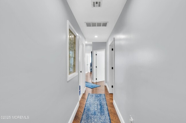 Building Photo - 401 Overlook Dr