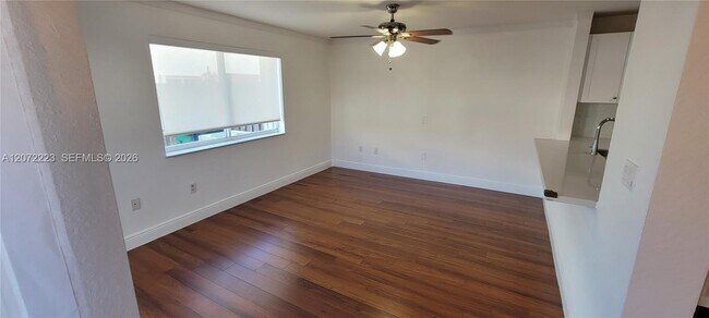 Building Photo - 5173 NW 114th Pl