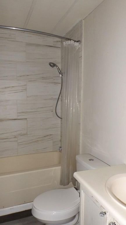 Building Photo - 2552 Jakin Rd