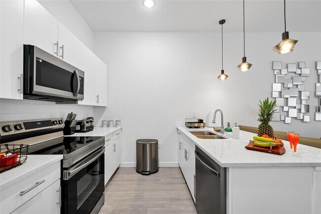 Building Photo - 637 Trikomo Drive