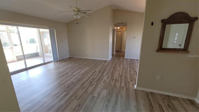 Building Photo - 5847 Buchanan Rd