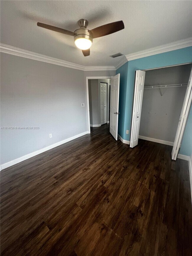 Building Photo - 15640 SW 16th Ct